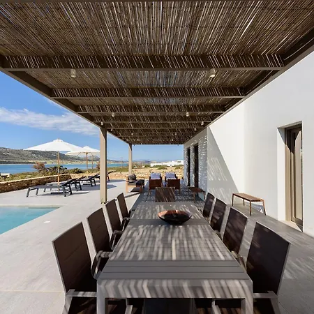 Villa Overture House *